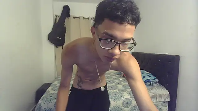 pocket loversxxx online show from 8, 4, 2026