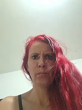 cintia love online show from 15, 4, 2026