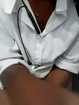 Snapshot of Sexy_sara09 chatting on 14, 2, 2026 Sexy sara09 online show from 14, 2, 2026