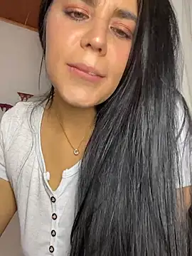 sophyy white online show from 2, 6, 2026