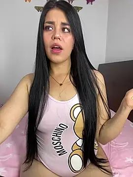 sophyy white online show from 6, 2, 2026