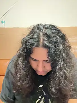 Angeliccreamyrican online show from 6, 2, 2026