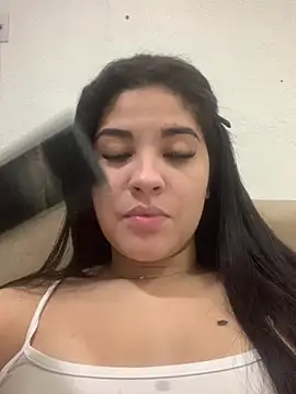 Snapshot of kahraujo chatting on 3, 6, 2026 kahraujo online show from 3, 6, 2026