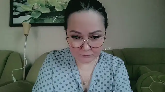 infinity loveliness online show from 24, 4, 2026