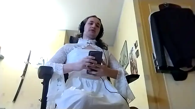 julialafemboy59 online show from 9, 2, 2026