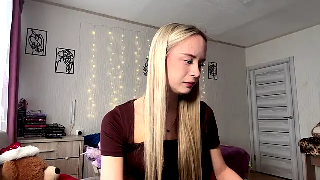 LatashiaOrcutt online show from 8, 1, 2026