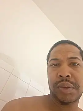 Snapshot of moneyboi1988 chatting on 7, 1, 2026 moneyboi1988 online show from 7, 1, 2026