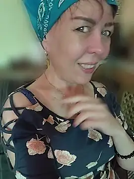 Snapshot of SweetTastes chatting on 5, 7, 2026 SweetTastes online show from 5, 7, 2026