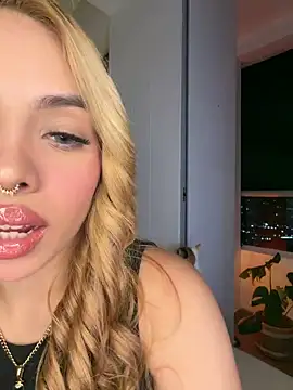 Snapshot of karymoron chatting on 21, 4, 2026 karymoron online show from 21, 4, 2026