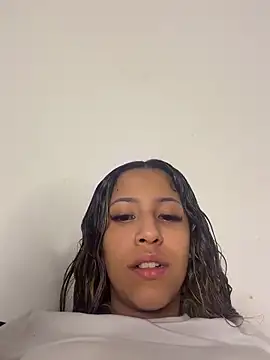 vicky bass  online show from 28, 2, 2026