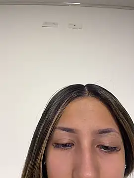 vicky bass  online show from 6, 3, 2026