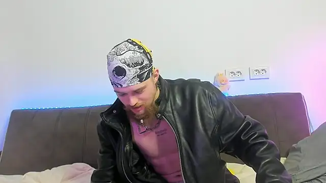 Lev Miller online show from 7, 3, 2026