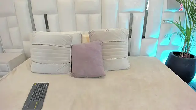 iim Cloe online show from 20, 3, 2026