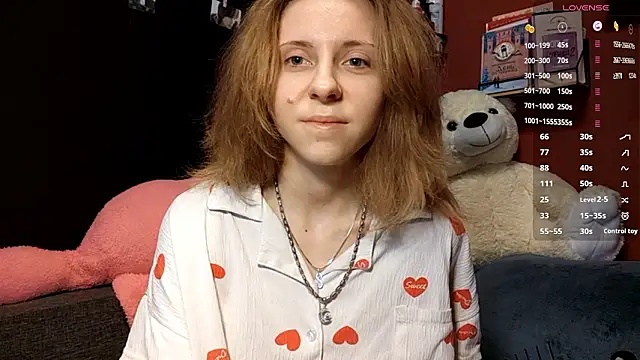 TiaraHenegan online show from 3, 2, 2026