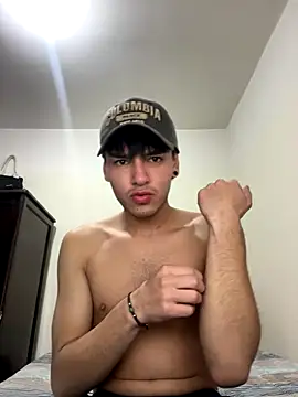 ErickRojass3 online show from 8, 1, 2026