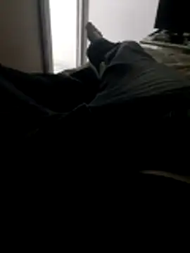 Snapshot of rolaaa2000 chatting on 4, 2, 2026 rolaaa2000 online show from 4, 2, 2026