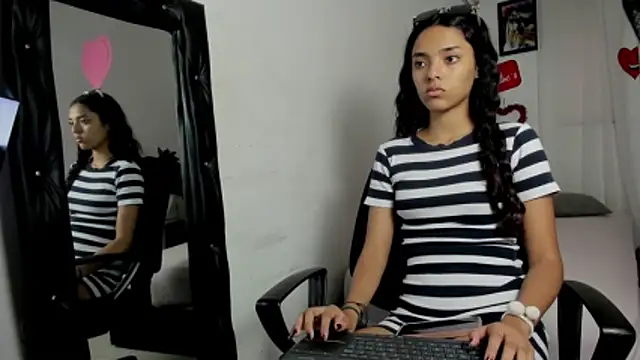 hazel slim online show from 24, 2, 2026