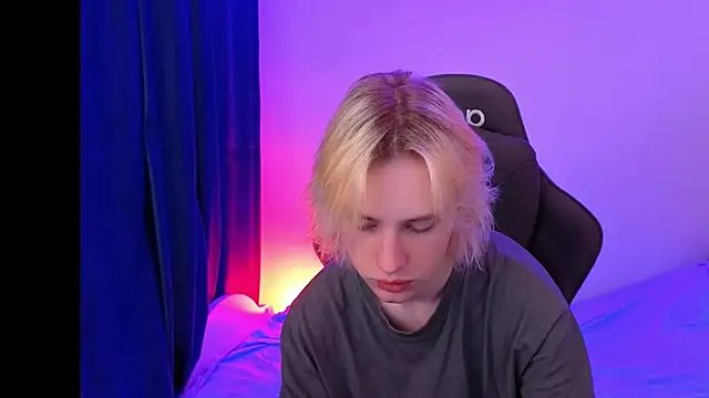 lucidangelok1 online show from 8, 4, 2026