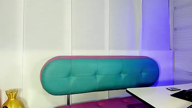 Snapshot of Sue_blue chatting on 5, 3, 2026 Sue blue online show from 5, 3, 2026