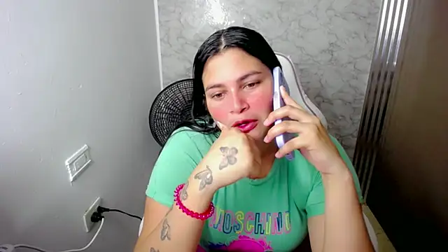 Scarleta01 online show from 14, 1, 2026