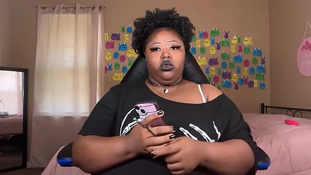 Chocolatebunnyxx96 online show from 24, 6, 2026