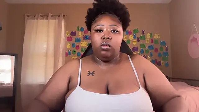 Chocolatebunnyxx96 online show from 16, 6, 2026