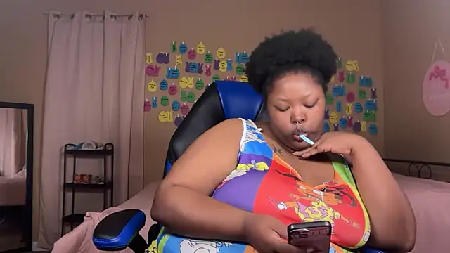 Chocolatebunnyxx96 online show from 12, 7, 2026