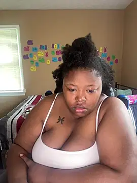 Chocolatebunnyxx96 online show from 9, 5, 2026
