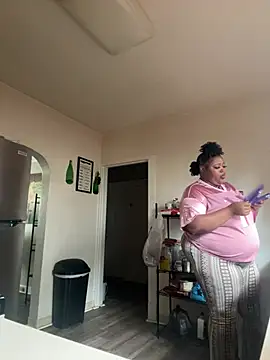 Chocolatebunnyxx96 online show from 15, 4, 2026