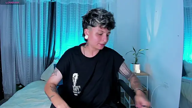 Zury Ramirez online show from 9, 4, 2026