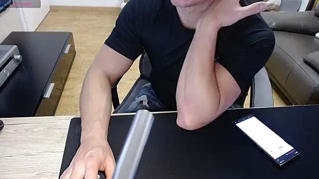 sensualman90 online show from 17, 4, 2026
