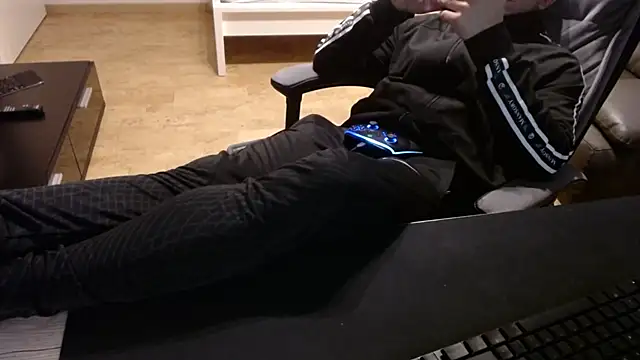 sensualman90 online show from 11, 1, 2026