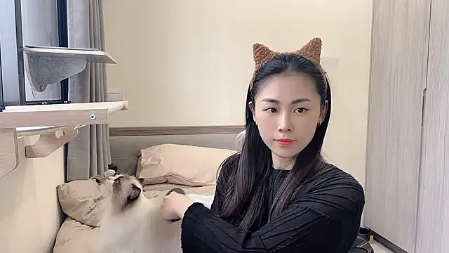 Snapshot of BabyOneDaily chatting on 12, 1, 2026 BabyOneDaily online show from 12, 1, 2026