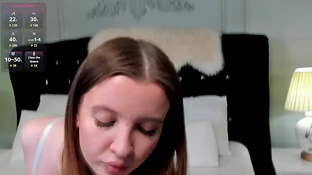 Layla Bloom online show from 14, 1, 2026