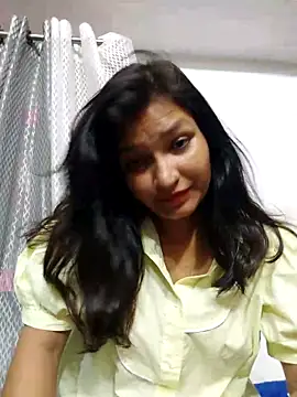 Snapshot of Priyaa_1433 chatting on 18, 6, 2026 Priyaa 1433 online show from 18, 6, 2026