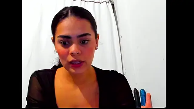 Antonella Gomez22 online show from 3, 2, 2026