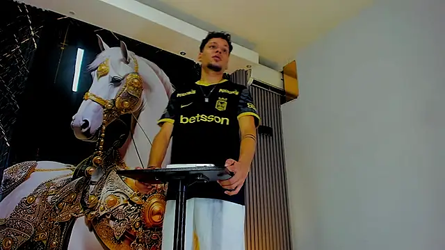 Snapshot of Lucas_hot_20 chatting on 4, 3, 2026 Lucas hot 20 online show from 4, 3, 2026