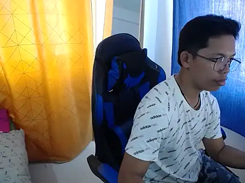 holly oreo online show from 25, 7, 2026