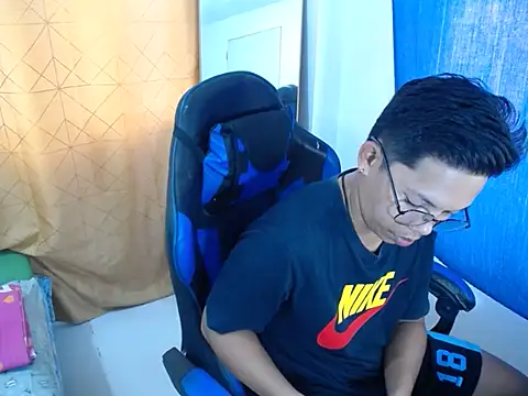 holly oreo online show from 19, 7, 2026