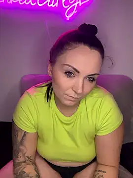 InkedCurly L online show from 10, 1, 2026