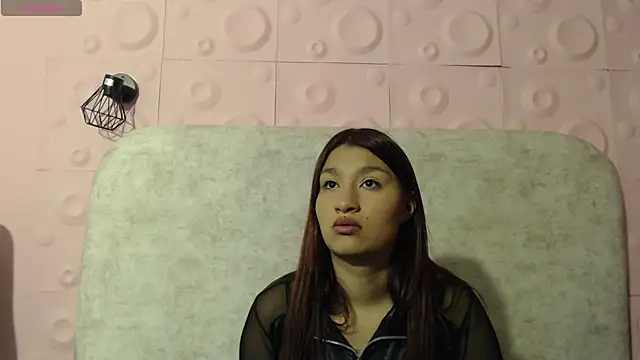 Snapshot of yuyis_15 chatting on 8, 1, 2026 yuyis 15 online show from 8, 1, 2026