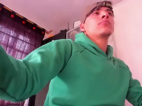 Snapshot of MaxStar26 chatting on 8, 1, 2026 MaxStar26 online show from 8, 1, 2026