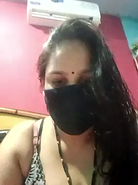 Snapshot of 01Roshani chatting on 10, 6, 2026 01Roshani online show from 10, 6, 2026