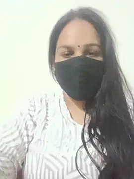 Snapshot of 01Roshani chatting on 6, 7, 2026 01Roshani online show from 6, 7, 2026