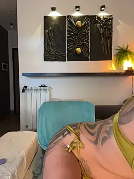ReynaTatty online show from 30, 5, 2026