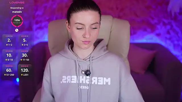 AlexaFleur online show from 6, 4, 2026