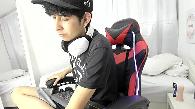 julian xx online show from 19, 3, 2026