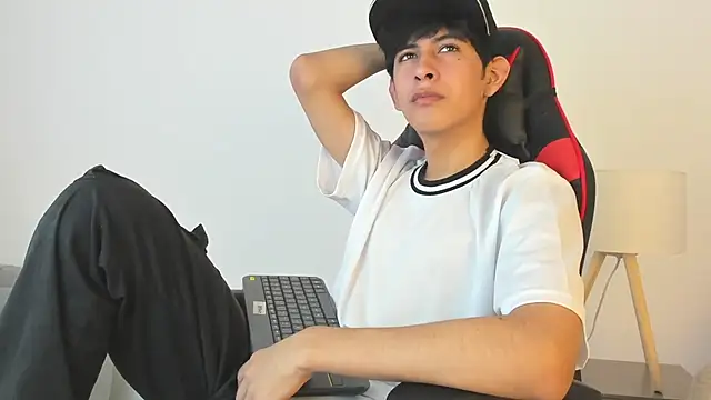 julian xx online show from 20, 5, 2026
