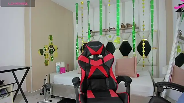 julian xx online show from 6, 3, 2026