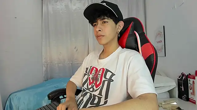 julian xx online show from 29, 4, 2026